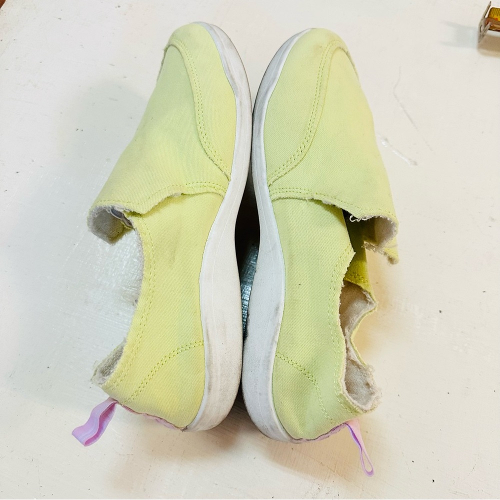 Vionic Beach Women's Size 10 Shoes Green White Comfort Low Top Trainer Sneakers - Picture 2 of 8